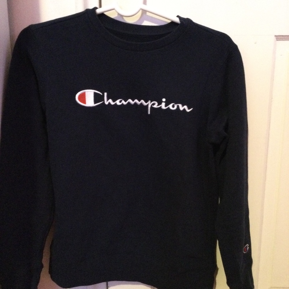 navy blue champion crewneck sweatshirt
